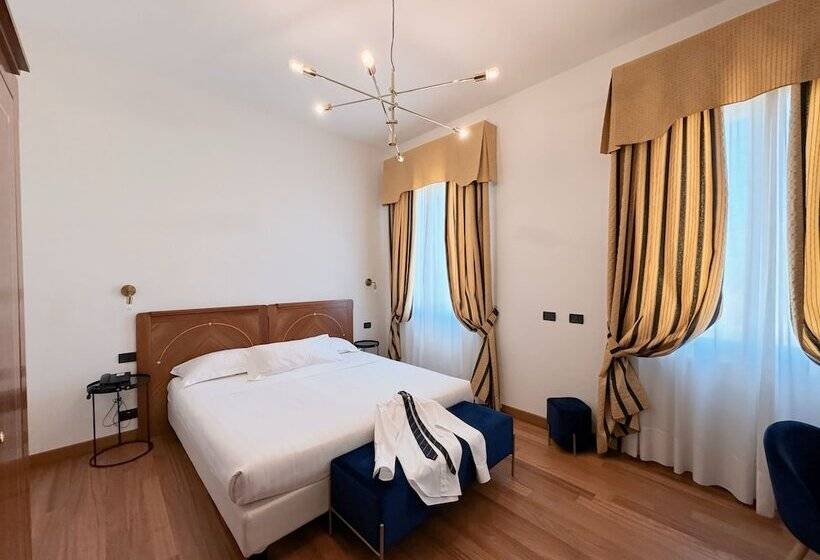 اتاق استاندارد, Rechigi Park