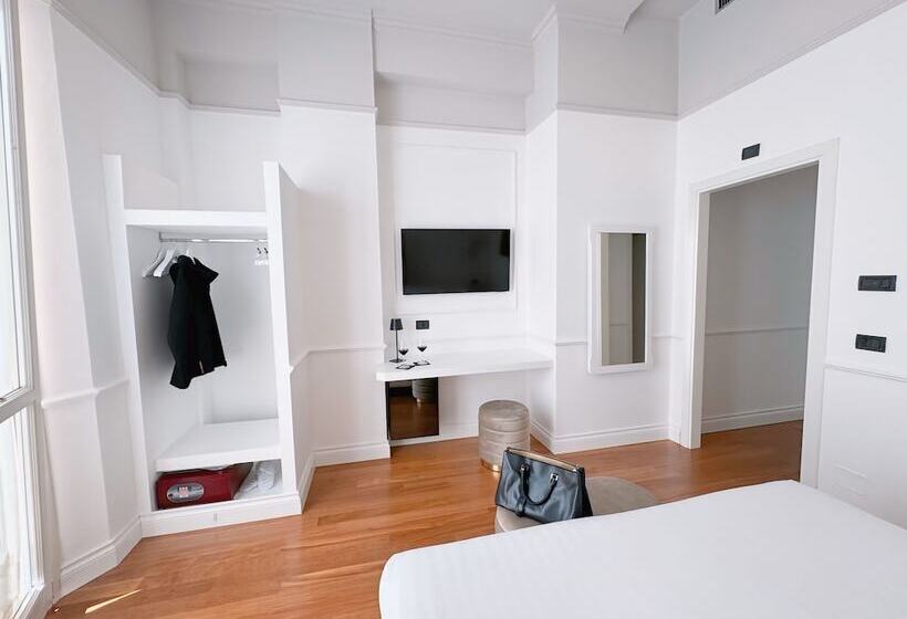 اتاق استاندارد, Rechigi Park