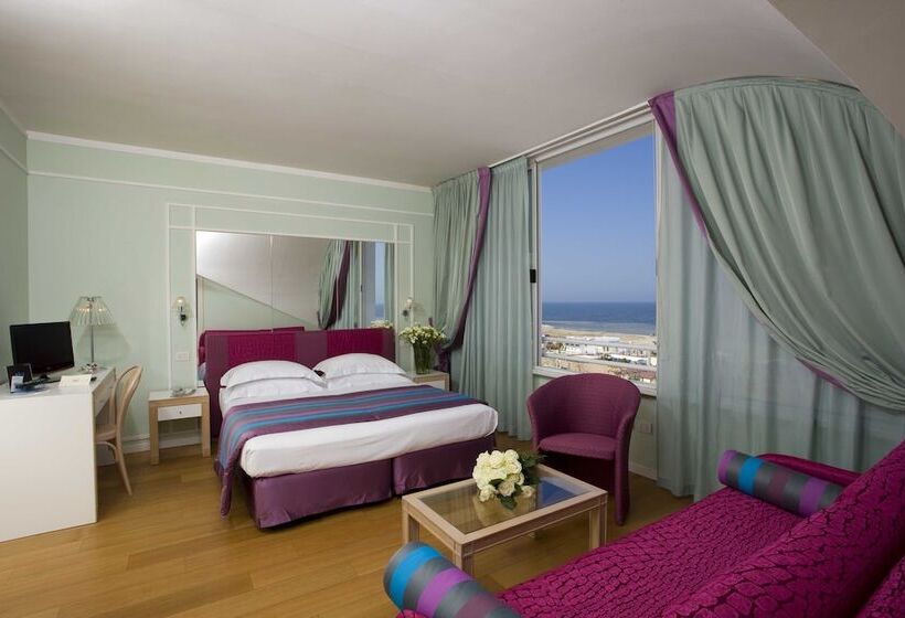 주니어 스위트, Roma