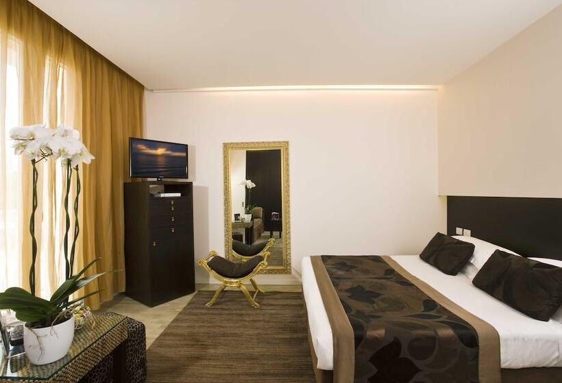 주니어 스위트, Roma