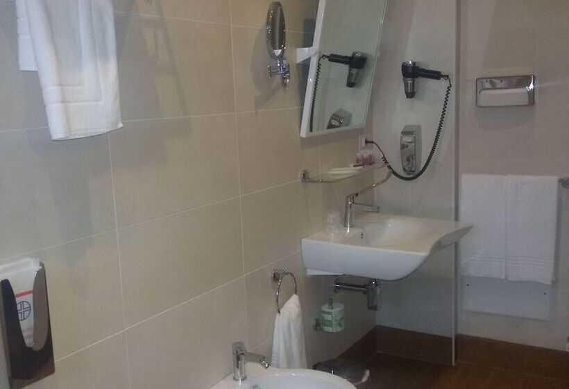 חדר סטנדרט יחיד, Leone De Castris Wine