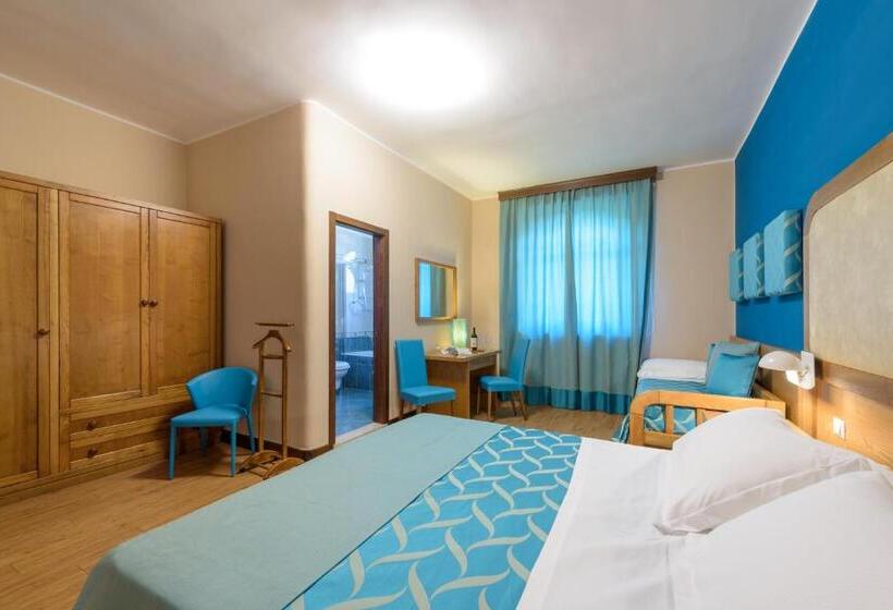 חדר סטנדרט לשלושה, Leone De Castris Wine