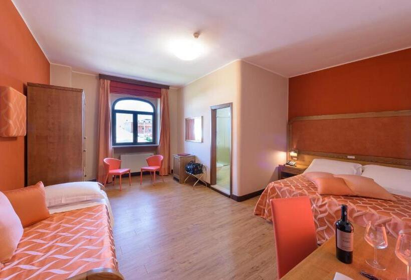 חדר סטנדרט לשלושה, Leone De Castris Wine