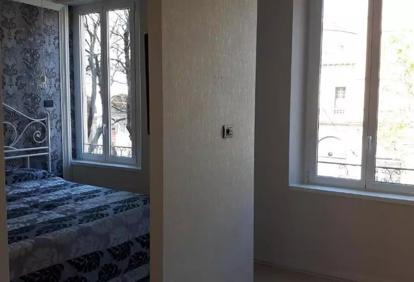 اتاق استاندارد سه نفره, Zanhotel Regina