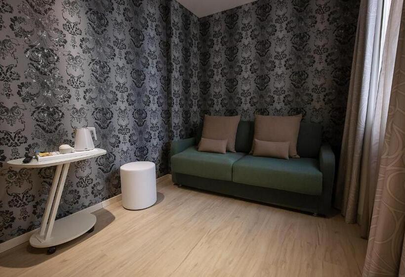 اتاق استاندارد چهار تخته, Zanhotel Regina