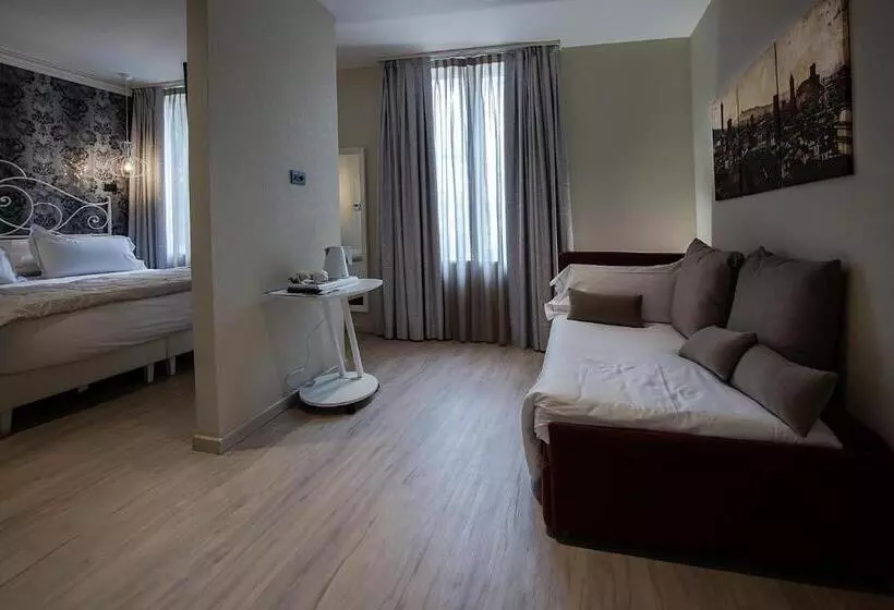 اتاق استاندارد چهار تخته, Zanhotel Regina