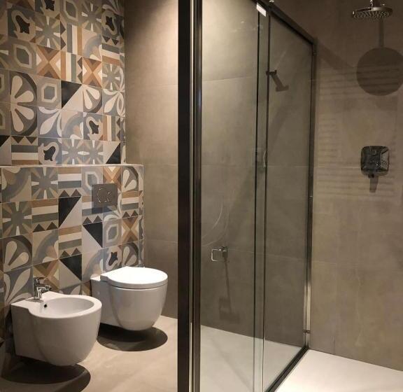 استودیوی استاندارد, Zanhotel Regina