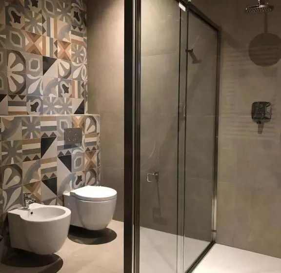 استودیوی استاندارد, Zanhotel Regina