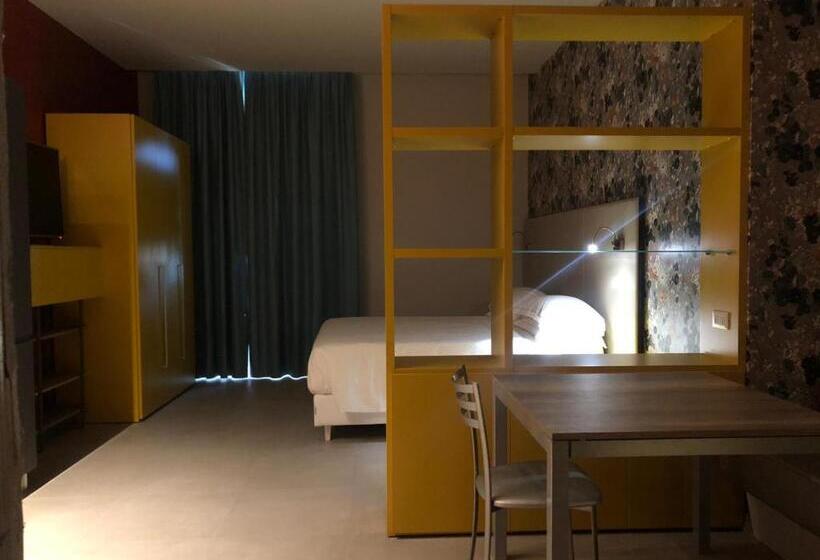 استودیوی استاندارد, Zanhotel Regina