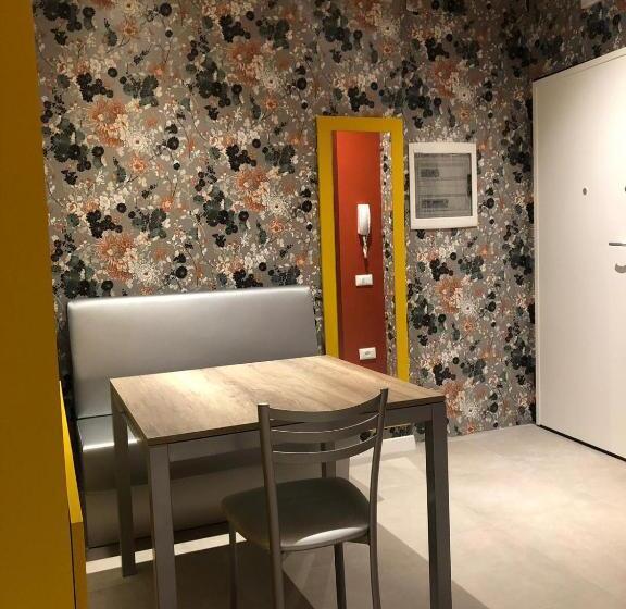 استودیوی استاندارد, Zanhotel Regina