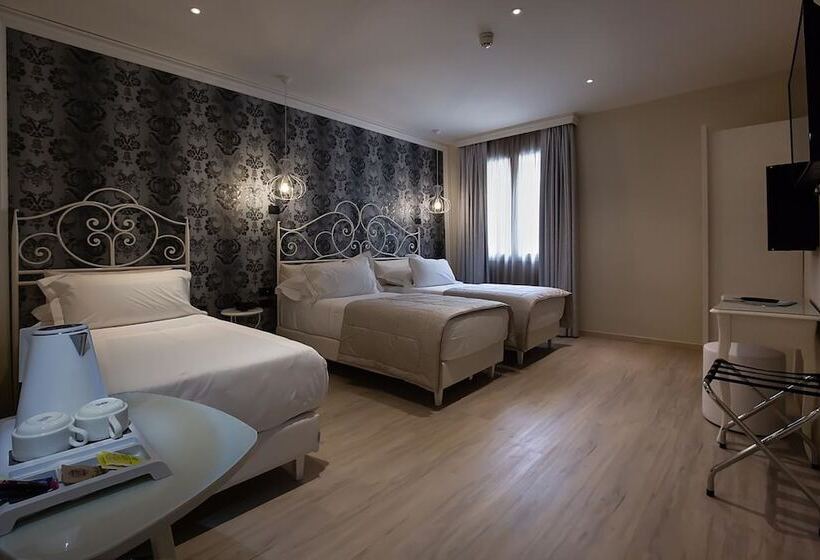 اتاق استاندارد چهار تخته, Zanhotel Regina