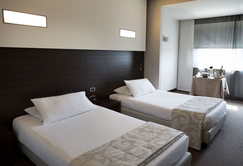 חדר סטנדרט, Selene Pomezia