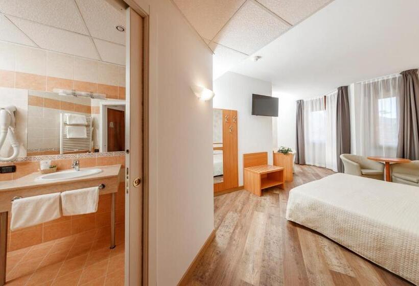 Номер Стандарт с Балконом, Palace Hotel Città