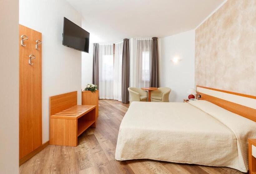 اتاق استاندارد با بالکن, Palace Hotel Città