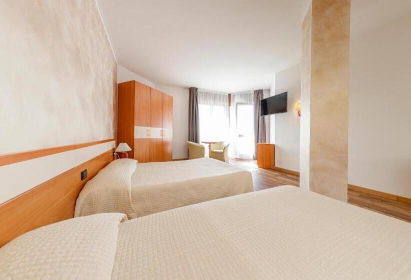 三人经典房间, Palace Hotel Città