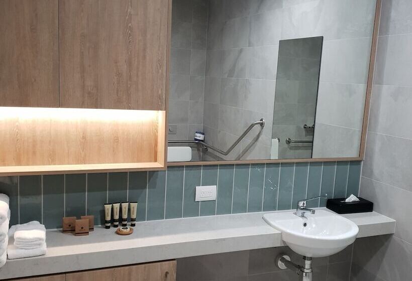 חדר סופריור מותאם לאדם עם מוגבלויות, Ingot Hotel Perth, Ascend Hotel Collection