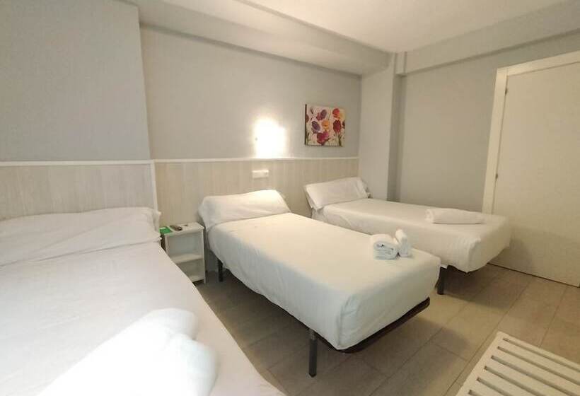 חדר סטנדרט לשלושה, Hostal Albero By Gaiarooms