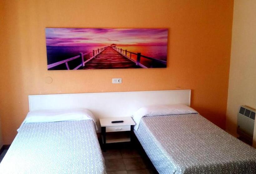 اتاق اکونومی, Hostal Isla Playa