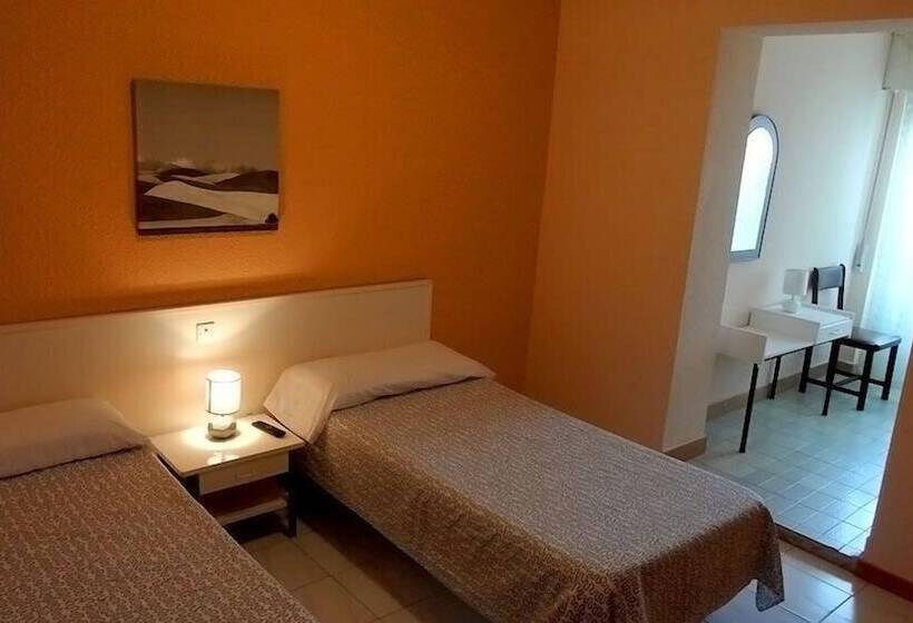 اتاق خانوادگی, Hostal Isla Playa