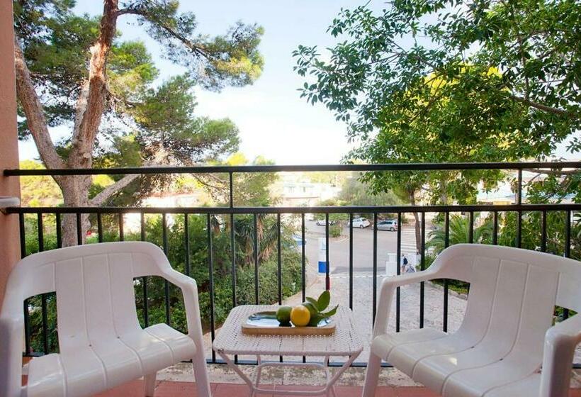 غرفة قياسية مزوَّدة بشُرفة, Cala Murada