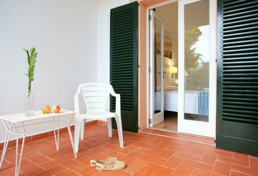 غرفة قياسية مزوَّدة بشُرفة, Cala Murada