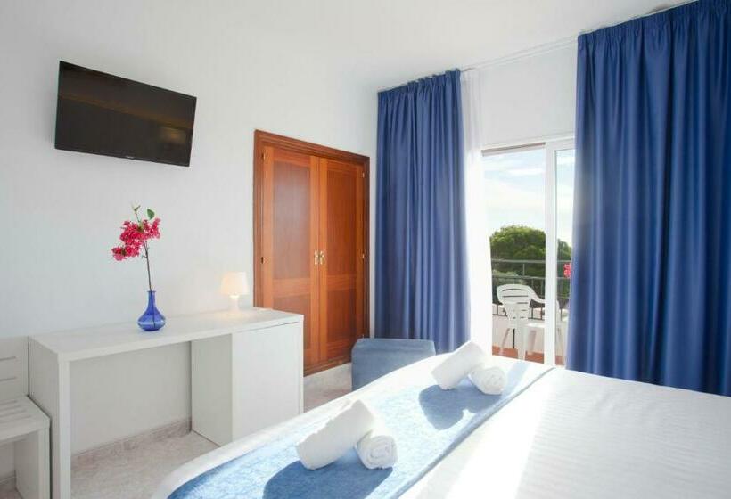 غرفة قياسية مزوَّدة بشُرفة, Cala Murada