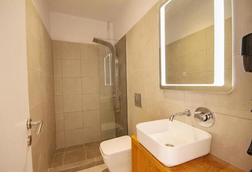 套房带泳池景, Olive Grove Suites Boutique