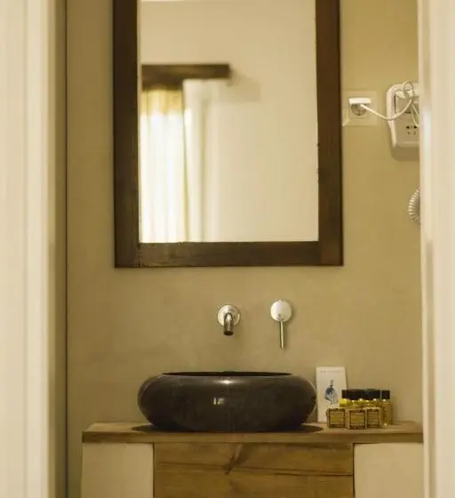 Standard-huone Allasnäkymä, Olive Grove Suites Boutique