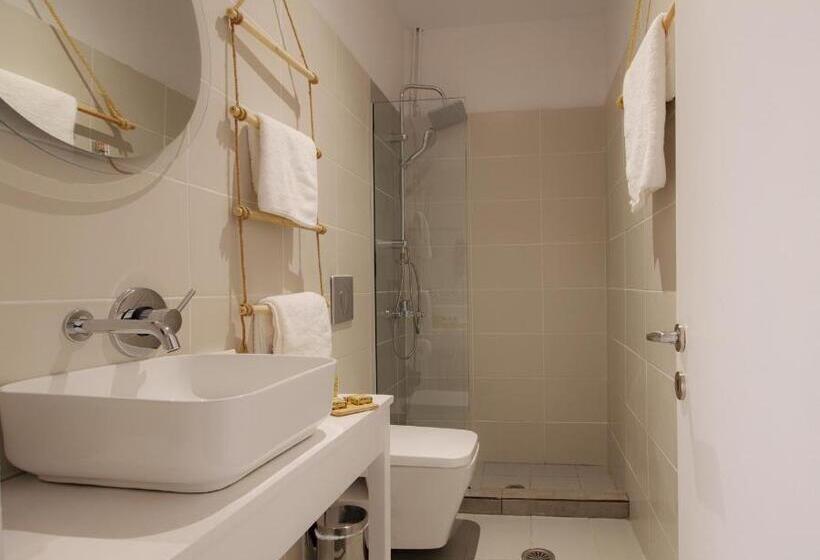 Номер Стандарт Вид на Бассейн, Olive Grove Suites Boutique