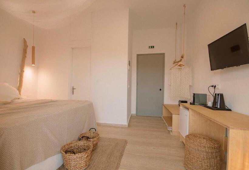 标准间带阳台, Olive Grove Suites Boutique