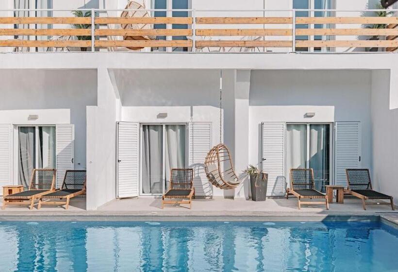 套房带泳池景, Olive Grove Suites Boutique