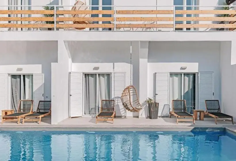 Sviitti Allasnäkymä, Olive Grove Suites Boutique