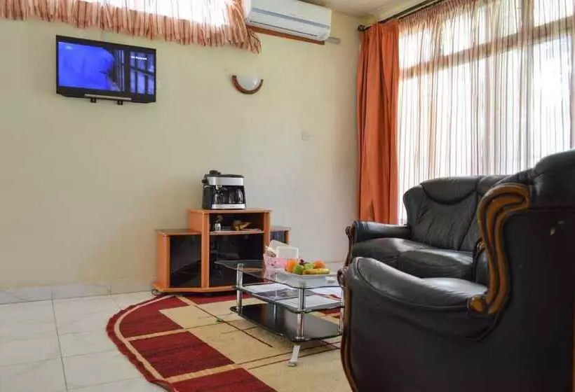 سوییت, Golf Hotel Kakamega
