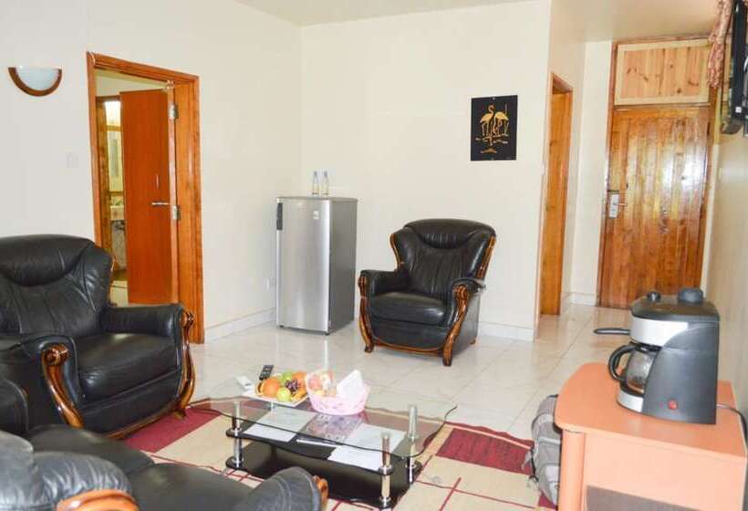 سوییت, Golf Hotel Kakamega