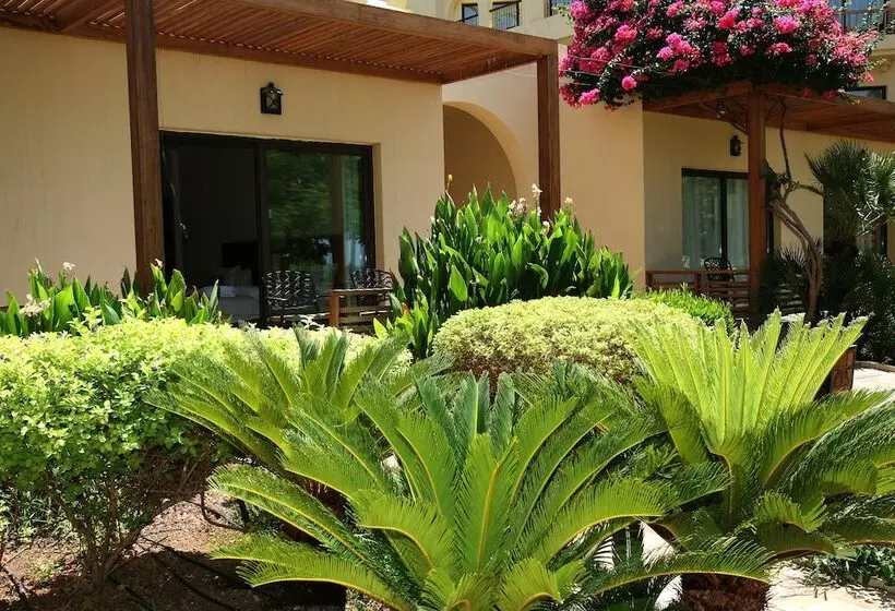 Deluxe Room, Grand Tala Bay Resort, Aqaba
