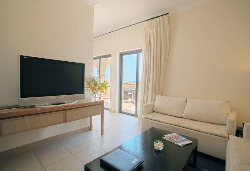 سوییت اجرایی, Grand Tala Bay Resort, Aqaba