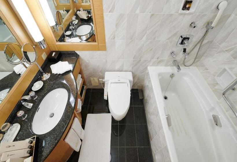 リビングルーム付きスーペリアルーム, Imperial Hotel Osaka