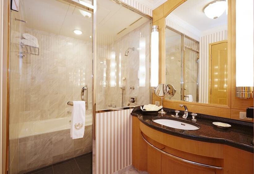 Трехместный Номер Deluxe, Imperial Hotel Osaka