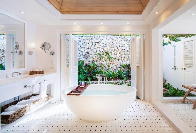 ویلای 4 خوابه, Round Hill Hotel & Villas