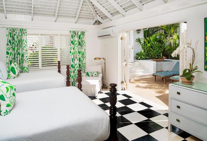 ویلای 4 خوابه, Round Hill Hotel & Villas