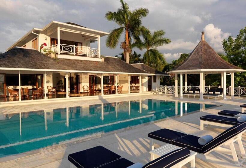 ویلای یک اتاق خوابه با استخر شنا, Round Hill Hotel & Villas