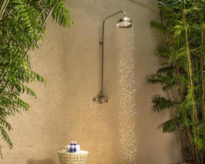 سوییت, Round Hill Hotel & Villas