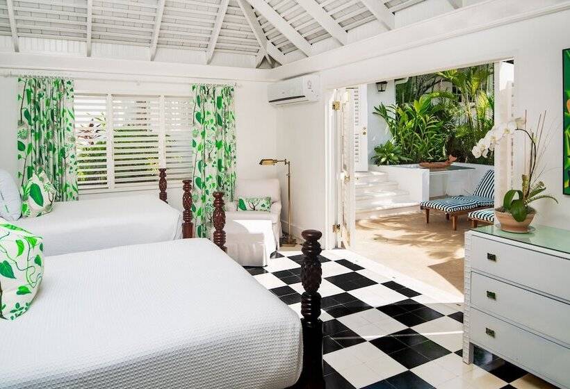 ویلای 4 خوابه, Round Hill Hotel & Villas