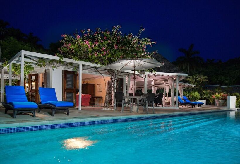 ویلای 4 خوابه, Round Hill Hotel & Villas