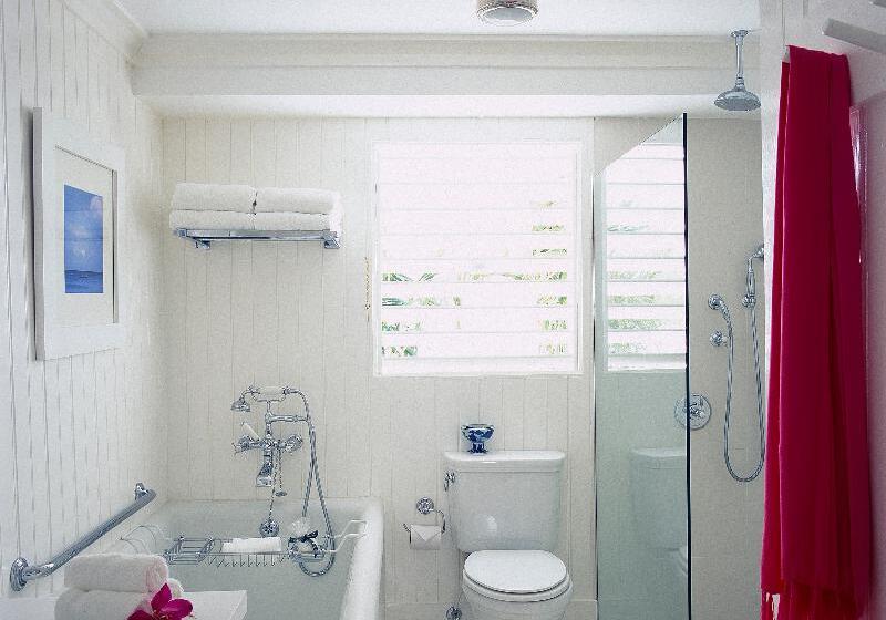 اتاق استاندارد با بالکن و چشمانداز دریا, Round Hill Hotel & Villas