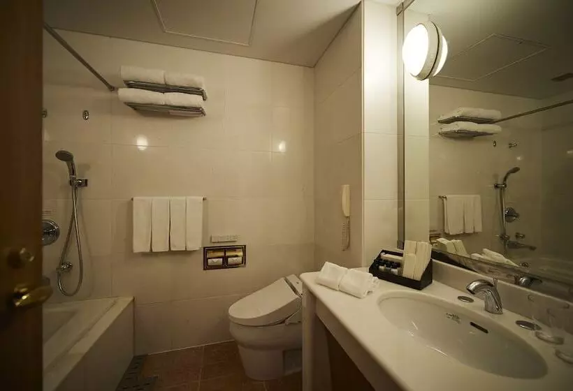景色の見えるデラックストリプルルーム, Tobu Hotel Levant Tokyo