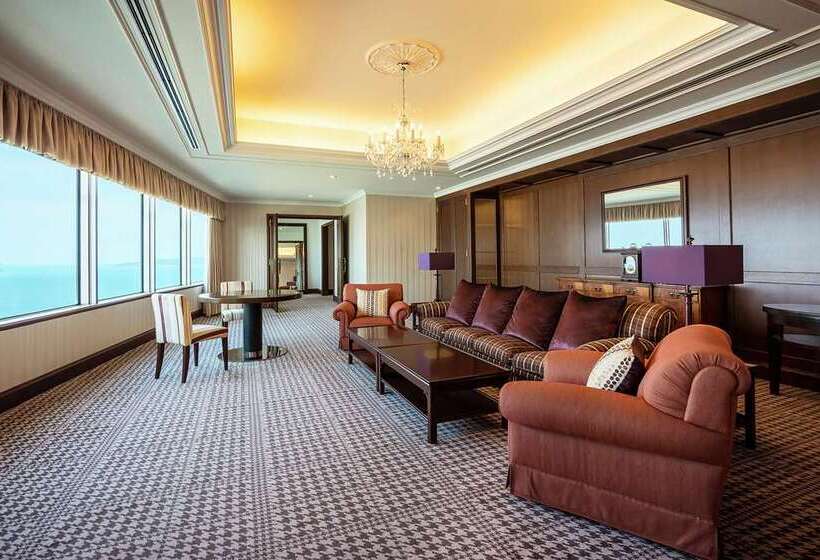 キングサイズベッドのエクゼクティブルーム, Hilton Fukuoka Sea Hawk