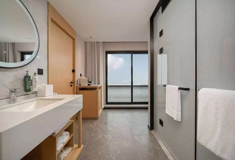 プレミアムルーム, Hilton Fukuoka Sea Hawk