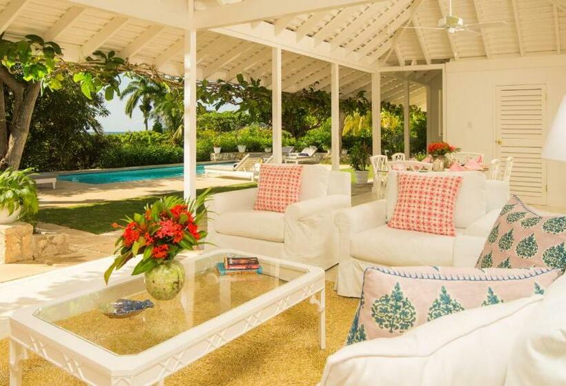 2-Bedroom Classic Apartment, Round Hill Hotel & Villas