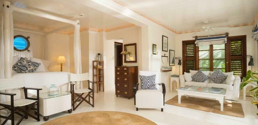 ویلای 4 خوابه, Round Hill Hotel & Villas